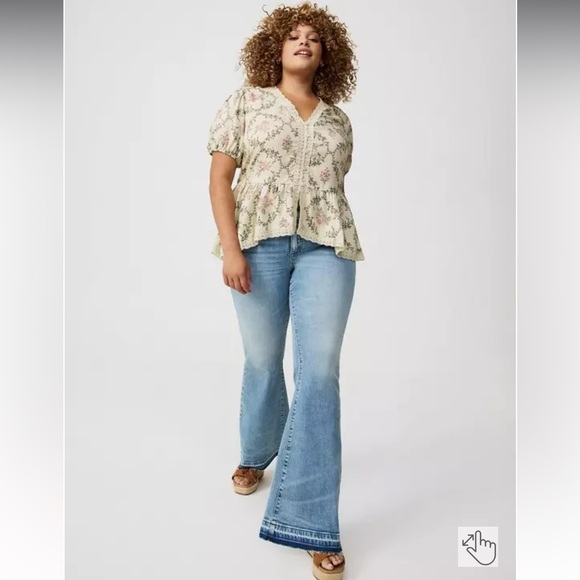 Torrid Floral Diamonds Castlewall Peplum V-Neck Lace-Trim Top NWT Plus Size 3X - Picture 2 of 7